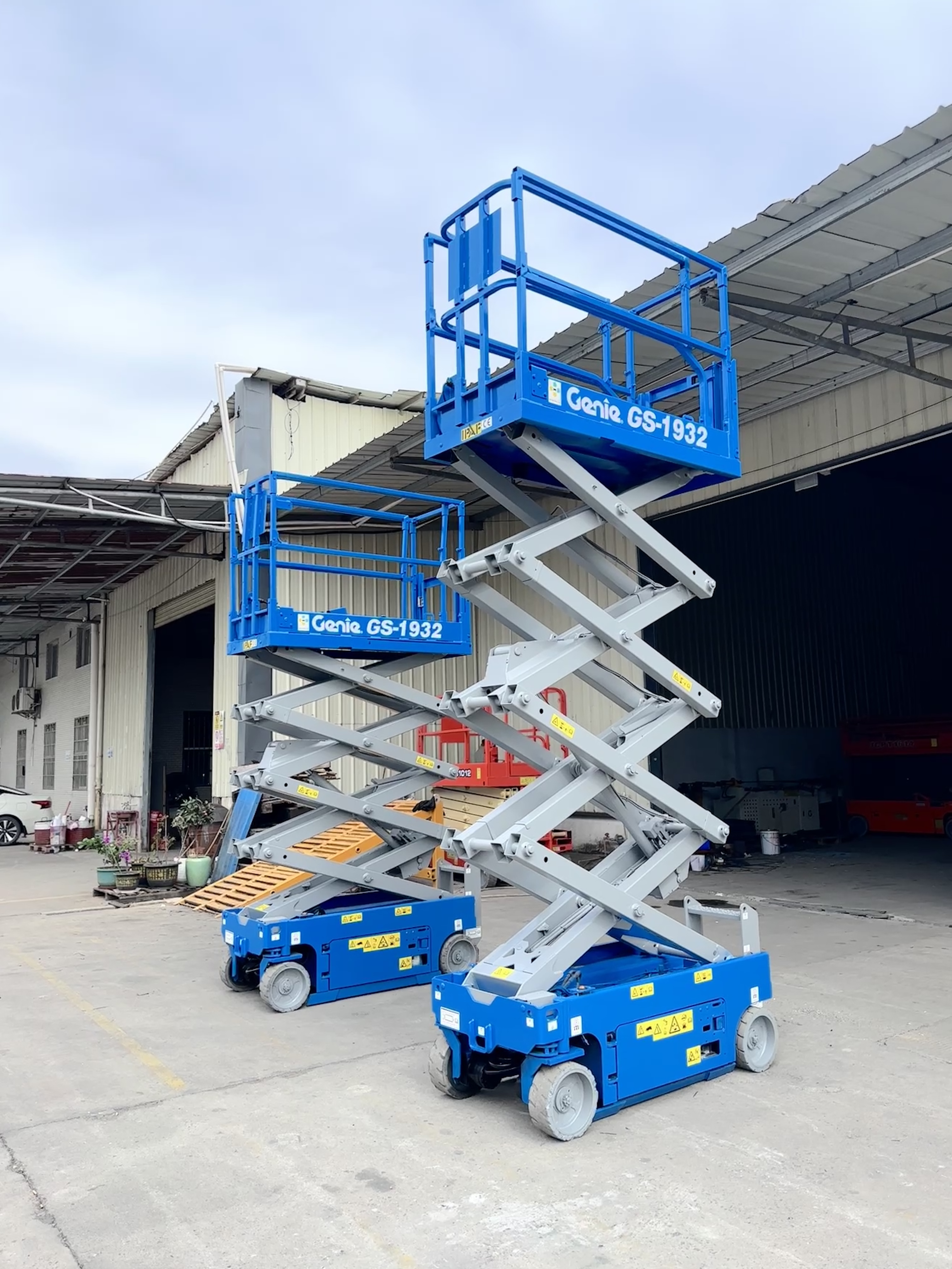Genie 6m scissor lift