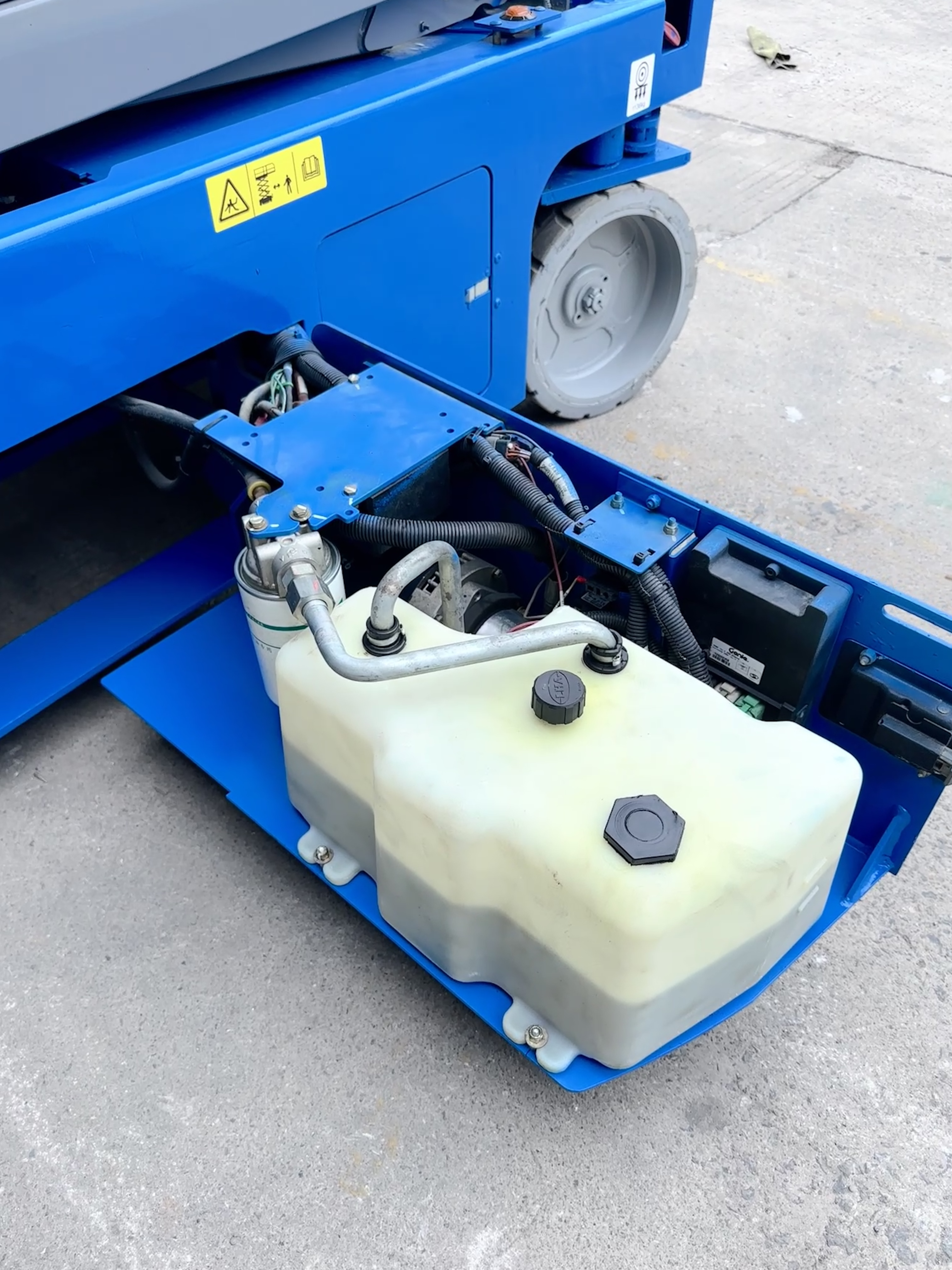 Genie 10m Scissor lift