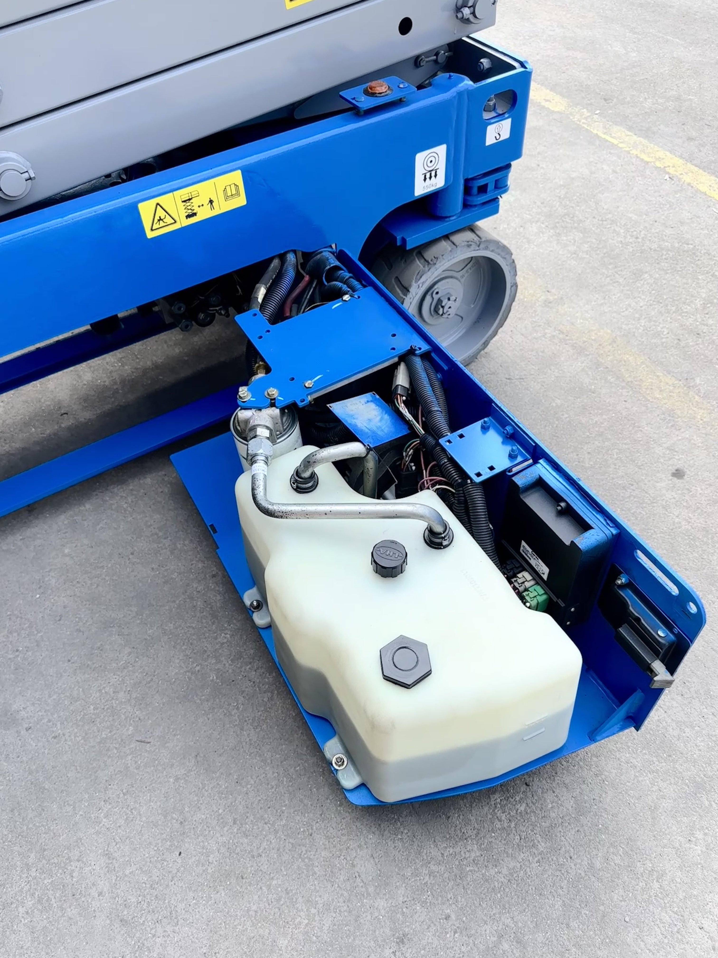Genie 6m scissor lift