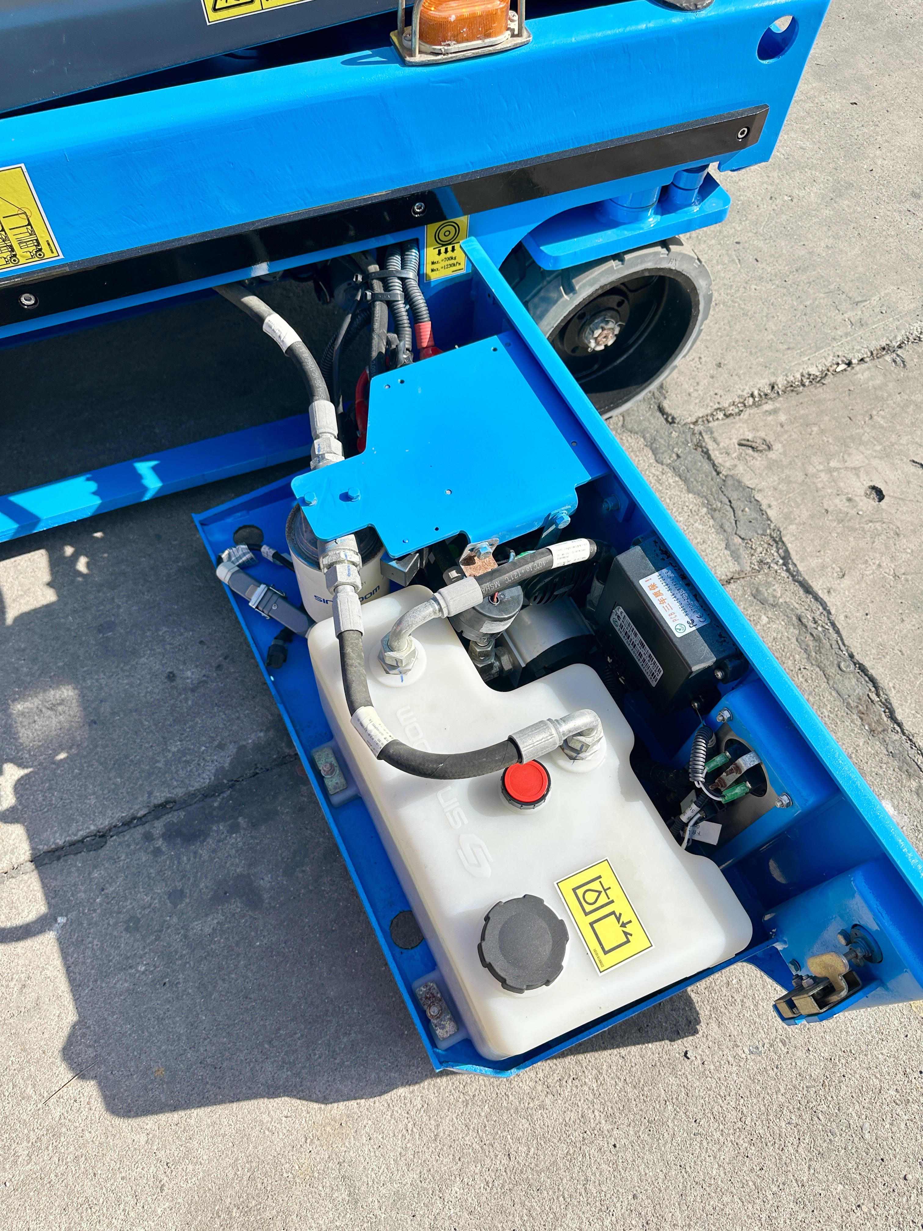 Used SINOBOOM 0608S Hydraulic Scissor Lift