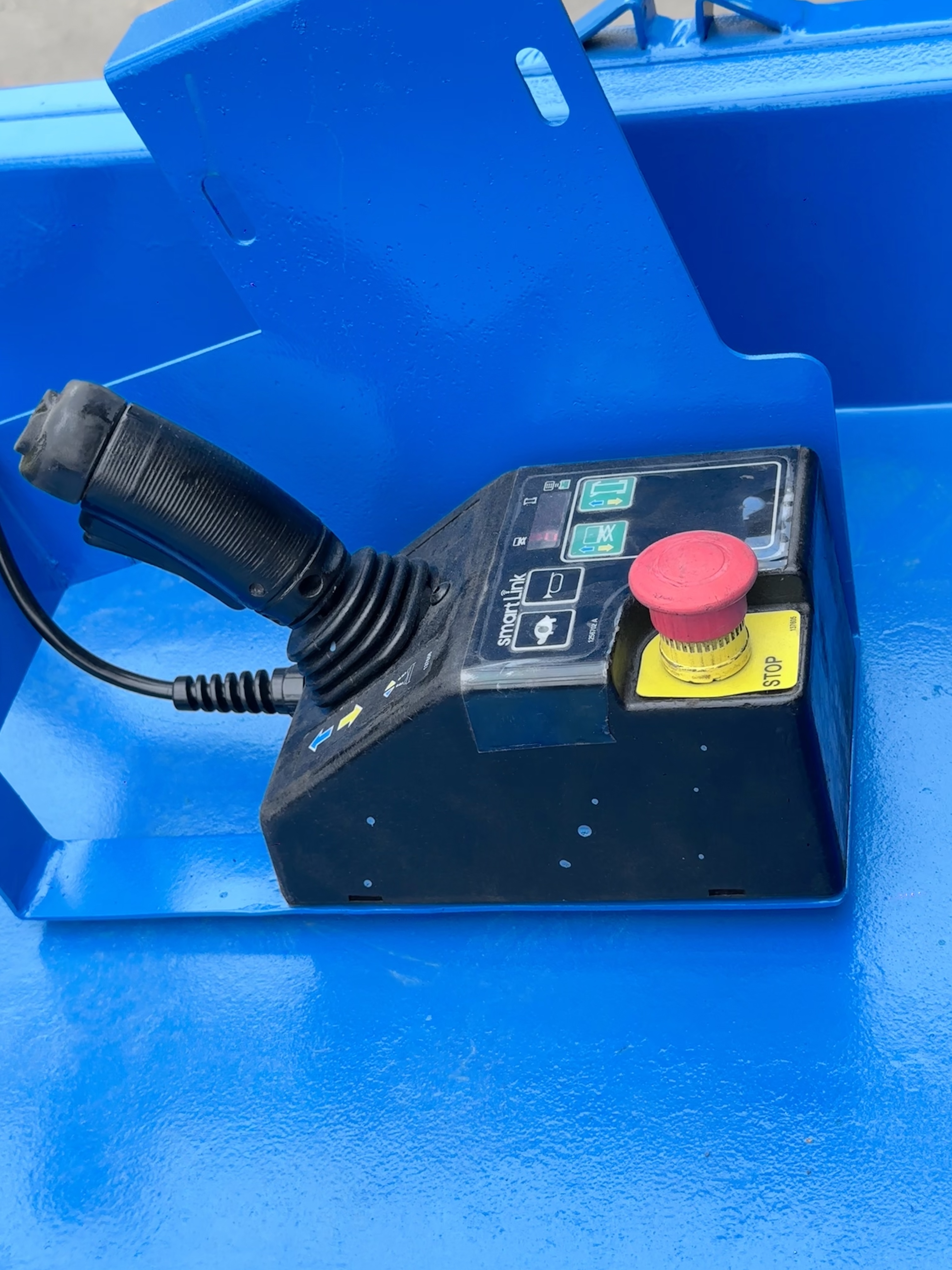 Genie 8m scissor lift